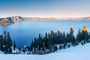 LOL手游选手跨界合作，电竞明星也能玩转时尚！